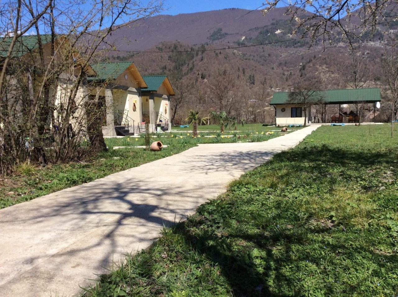 Taripiri Villa Ambrolauri Exterior foto