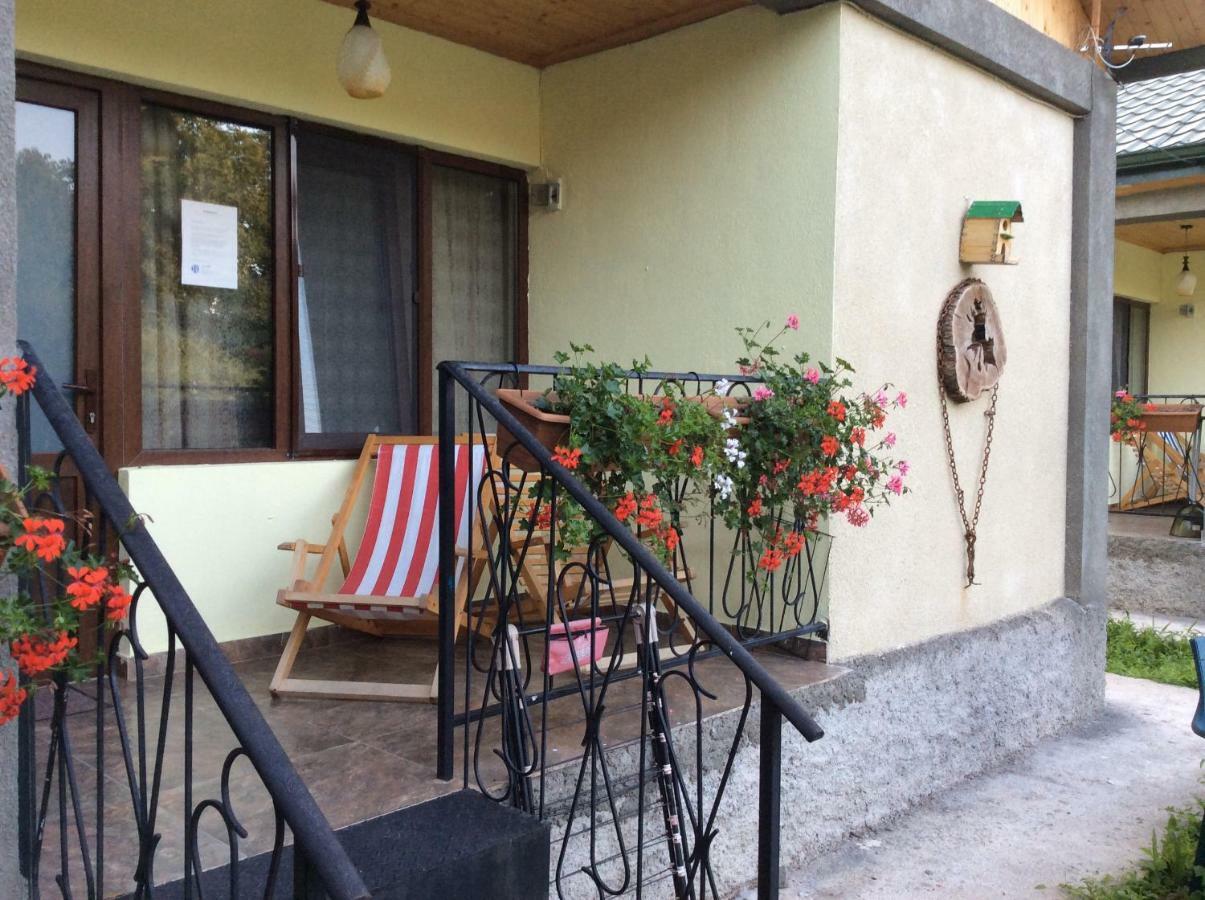 Taripiri Villa Ambrolauri Exterior foto