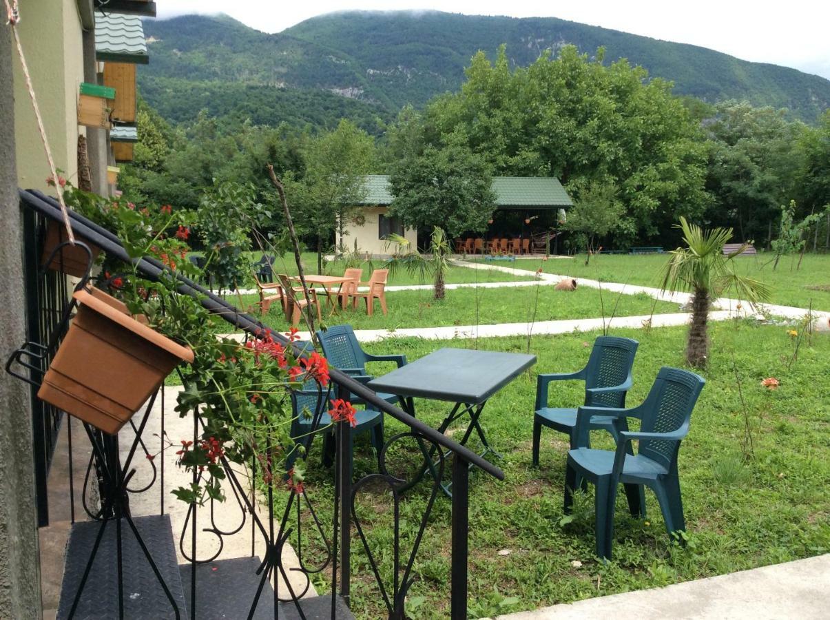 Taripiri Villa Ambrolauri Exterior foto